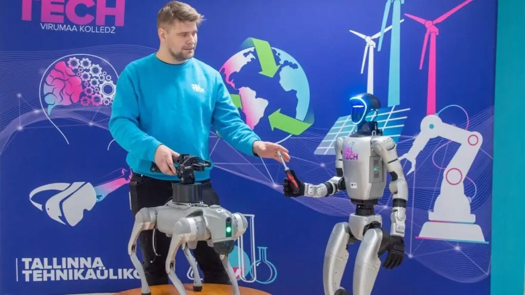 TalTech Virumaa kolledži doktorant-nooremteadur Karle Nutonen robotkoera ja humanoidrobotiga