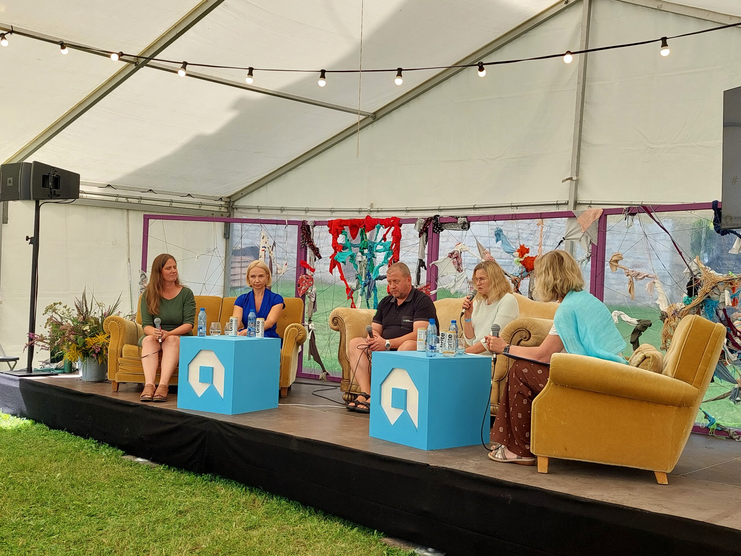 Arvamusfestivali arutelu